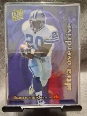 '95 Fleer Ultra Extra Barry Sanders Ultra Overdrive Football Card - Purple/Gold